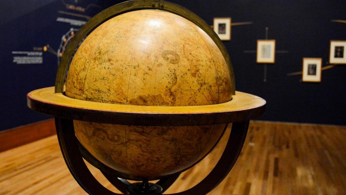 Astrologia y más en la exposición Bajo el Signo de Saturno