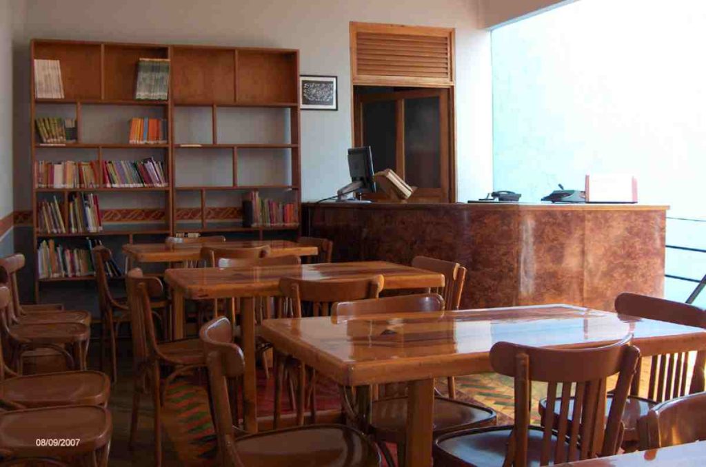 Casa del Poeta / Museo Manuel López Velarde