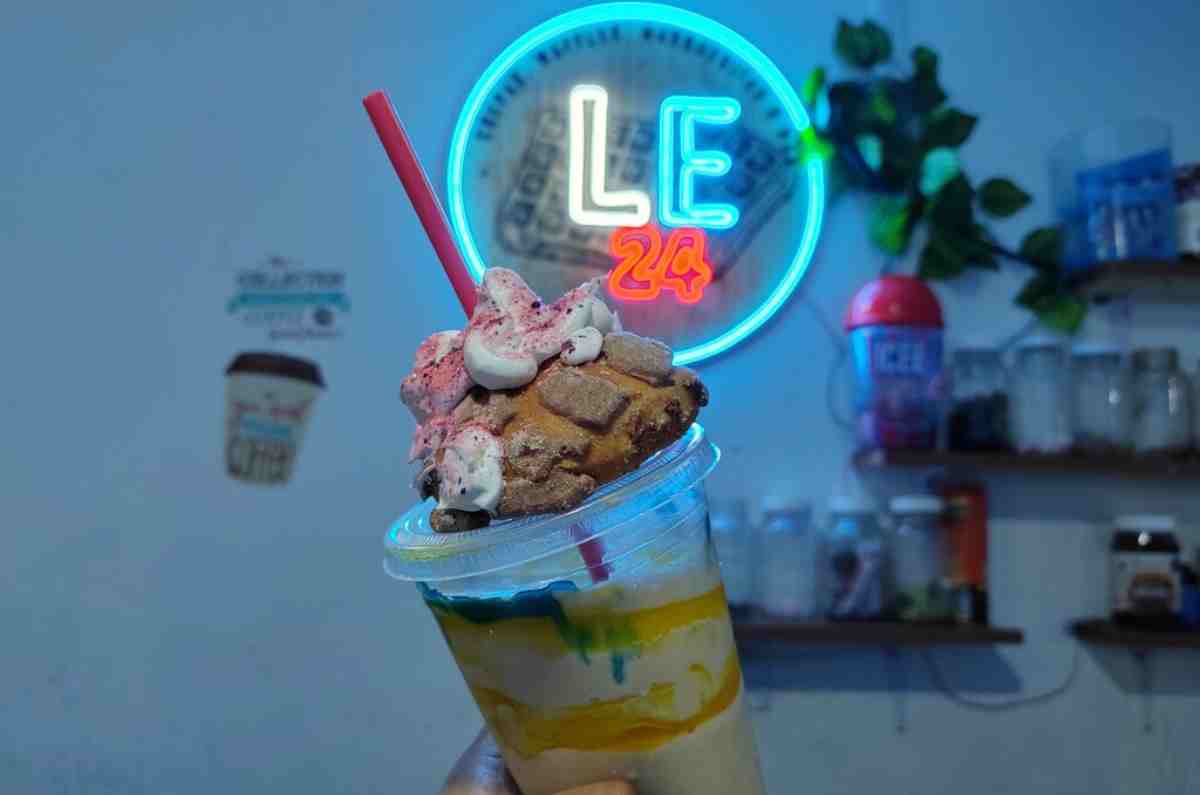 La Esquina 24: crepas, waffles, frappés y hasta malteadas con concha, en Iztapalapa