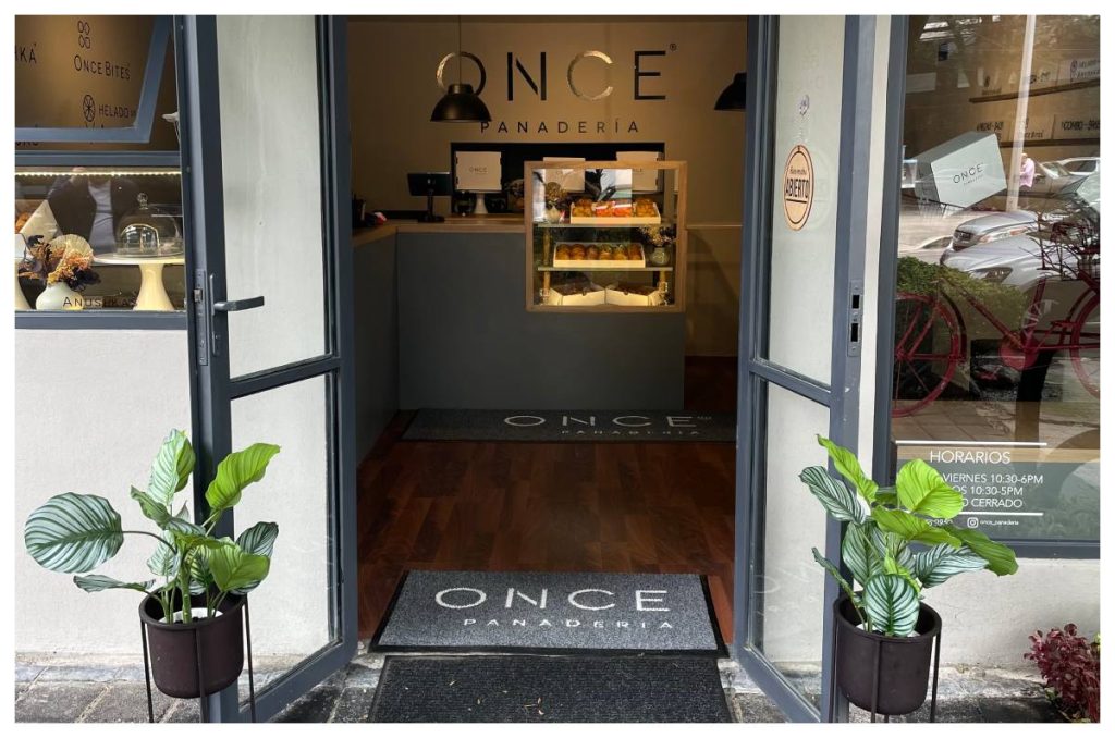 Fachada de Once Panadería en Polanco