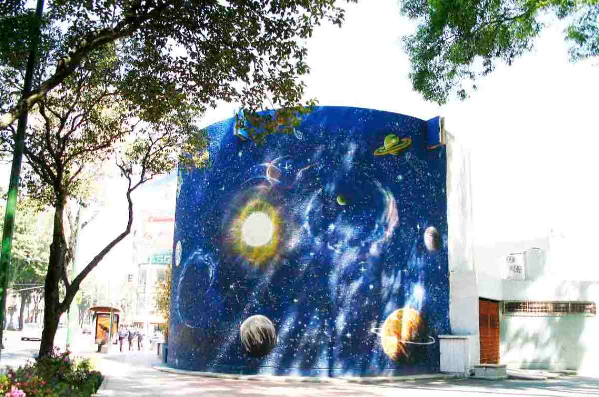 Explora el Planetario Joaquín Gallo en el Parque de los Venados