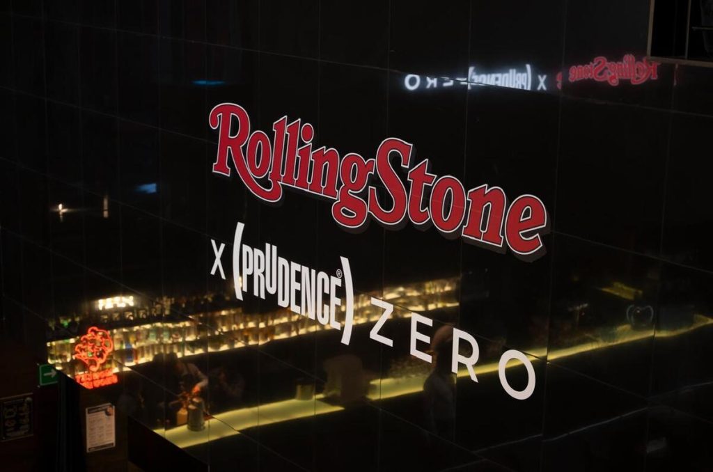 Rolling Stone x Prudence: la collab con Jay de la Cueva que pone el sexo seguro en modo rockstar