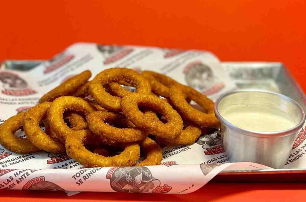 Rey del Machete: hamburguesas y Hot Dogs de tamaño colosal 4