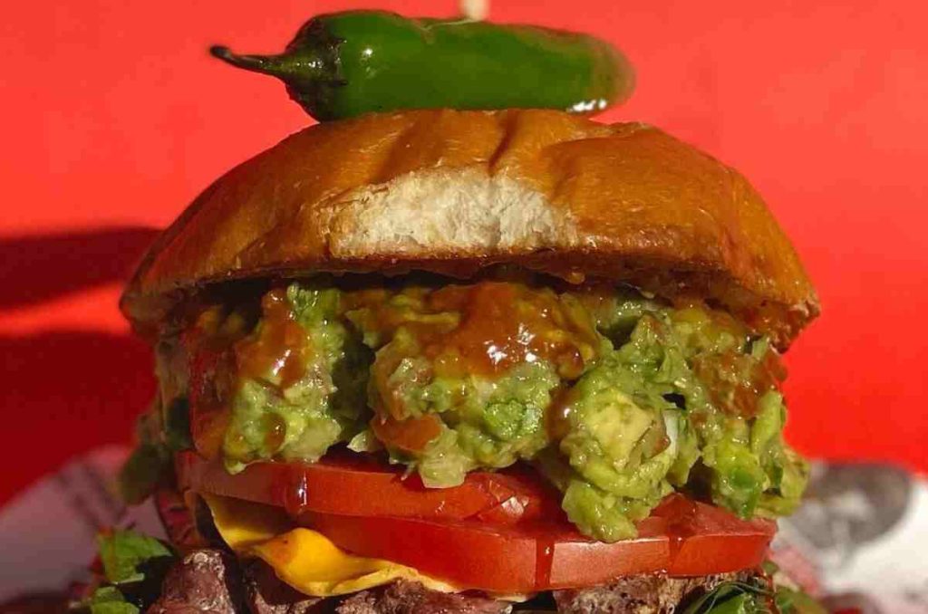 Rey del Machete: hamburguesas y Hot Dogs de tamaño colosal 5