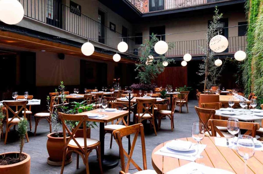 Taberna del Chanclas Centro Histórico: siente el sabor madrileño