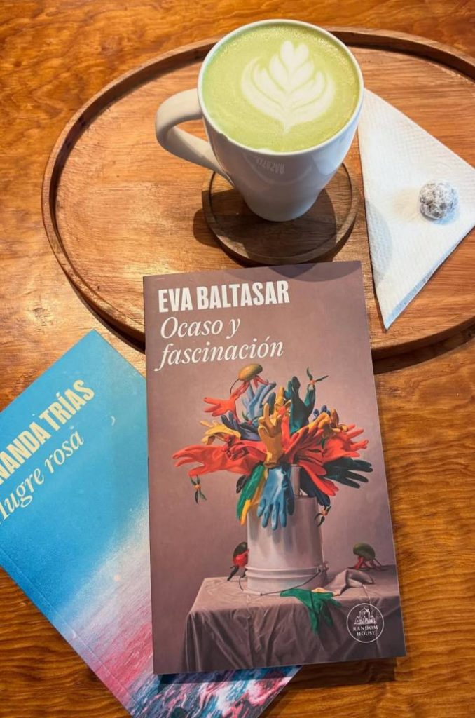 Cafetería con libros en CDMX